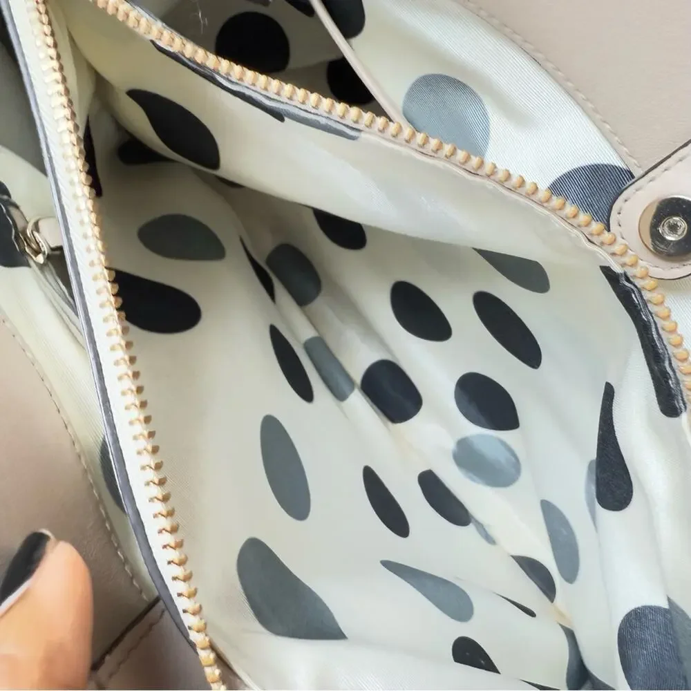 Kate Spade beige and Black hand Bag - Picture 14 of 14